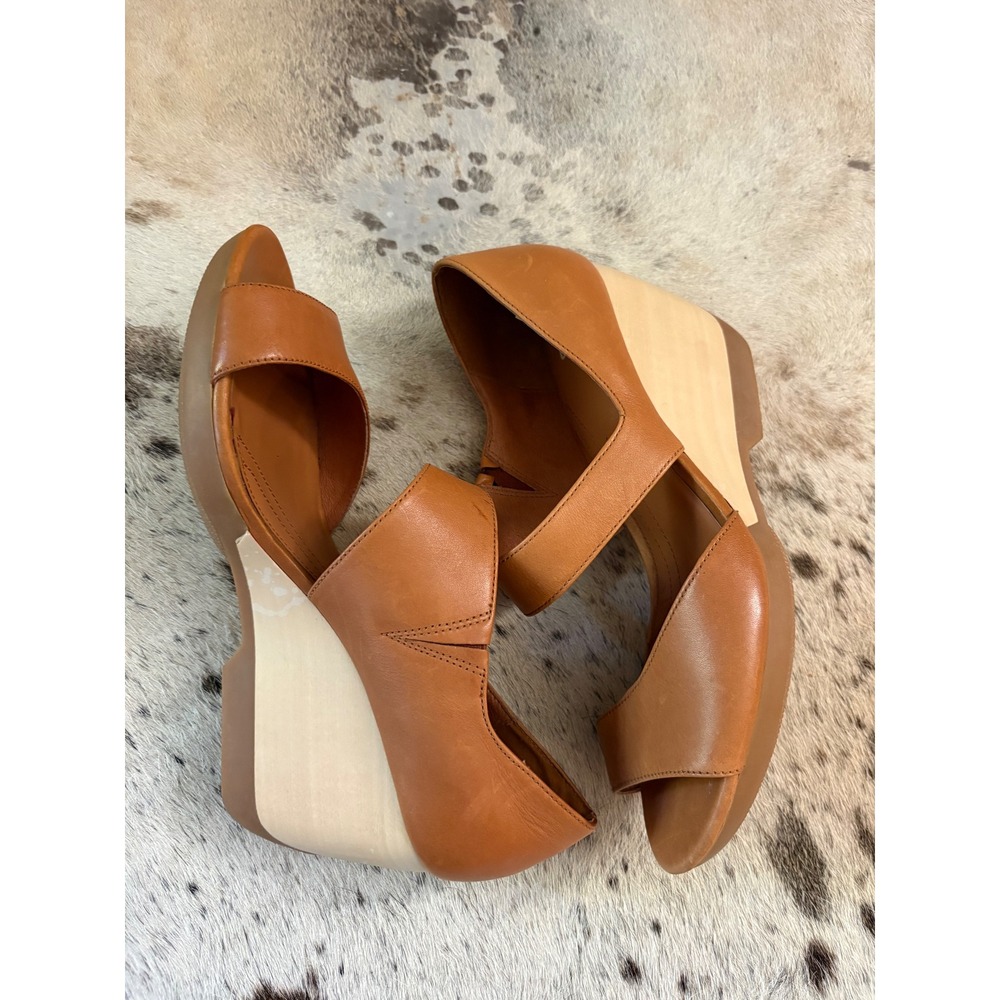 Camper Laura Wedge Sandals size 40 In Brown